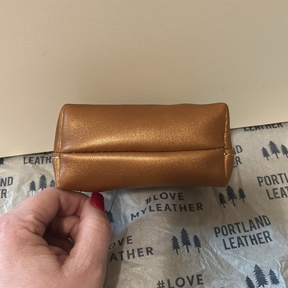 Portland Leather Luna Pouch - Picture 4 of 5